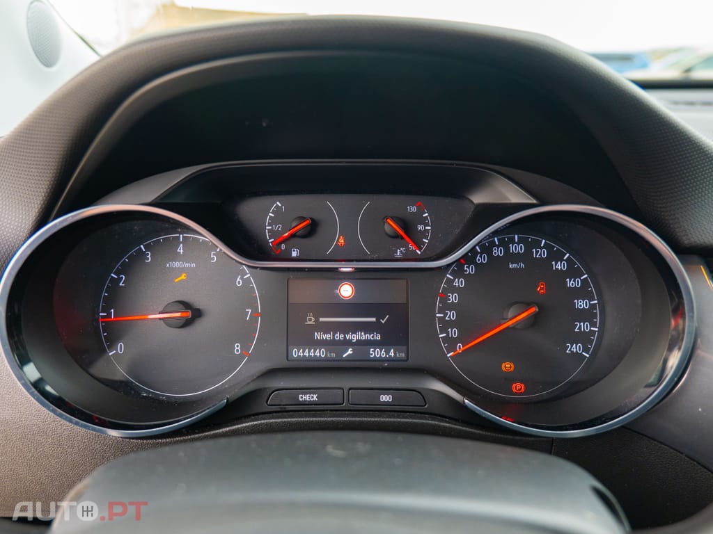 Opel Crossland 1.2 T Design & Tech