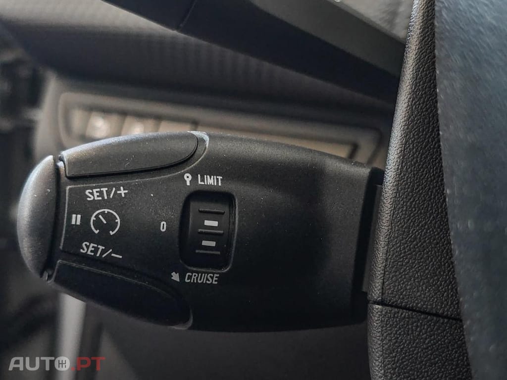Peugeot 208 1.2 PureTech Signature