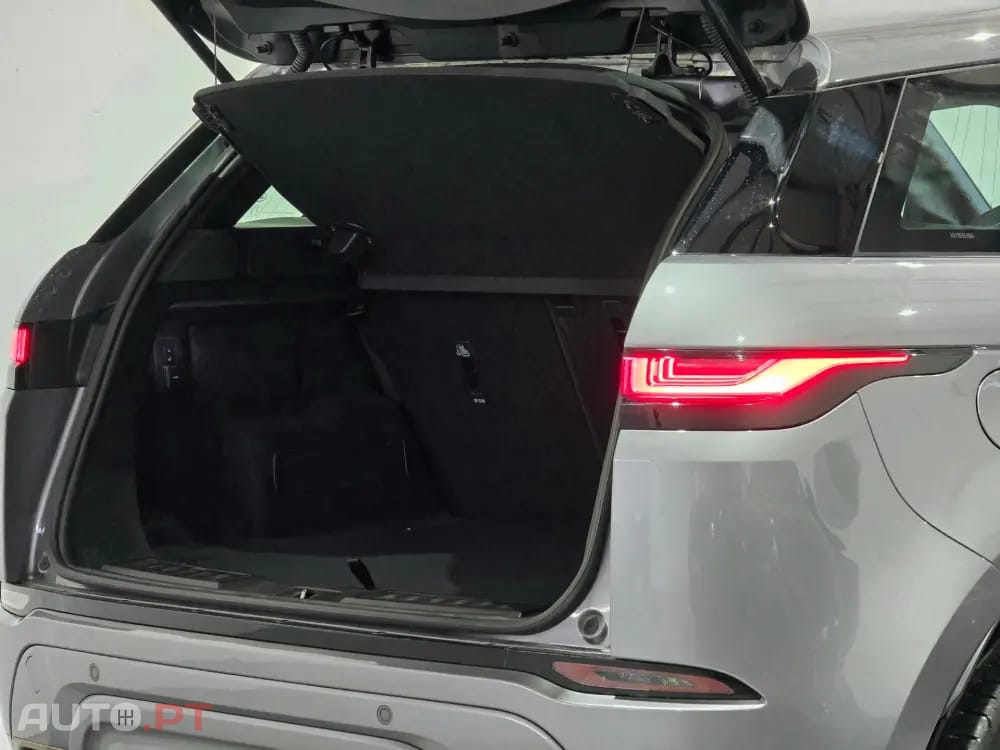 Land Rover Evoque P300e R-Dynamic