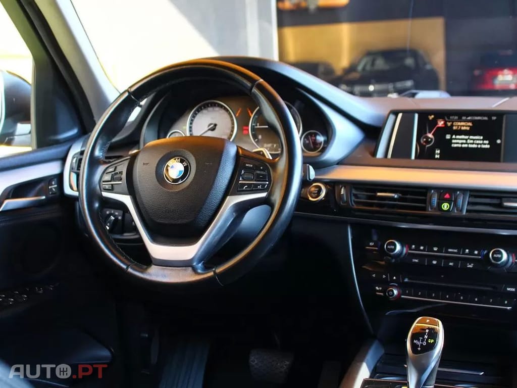 BMW X5 25 d sDrive Comfort 7L