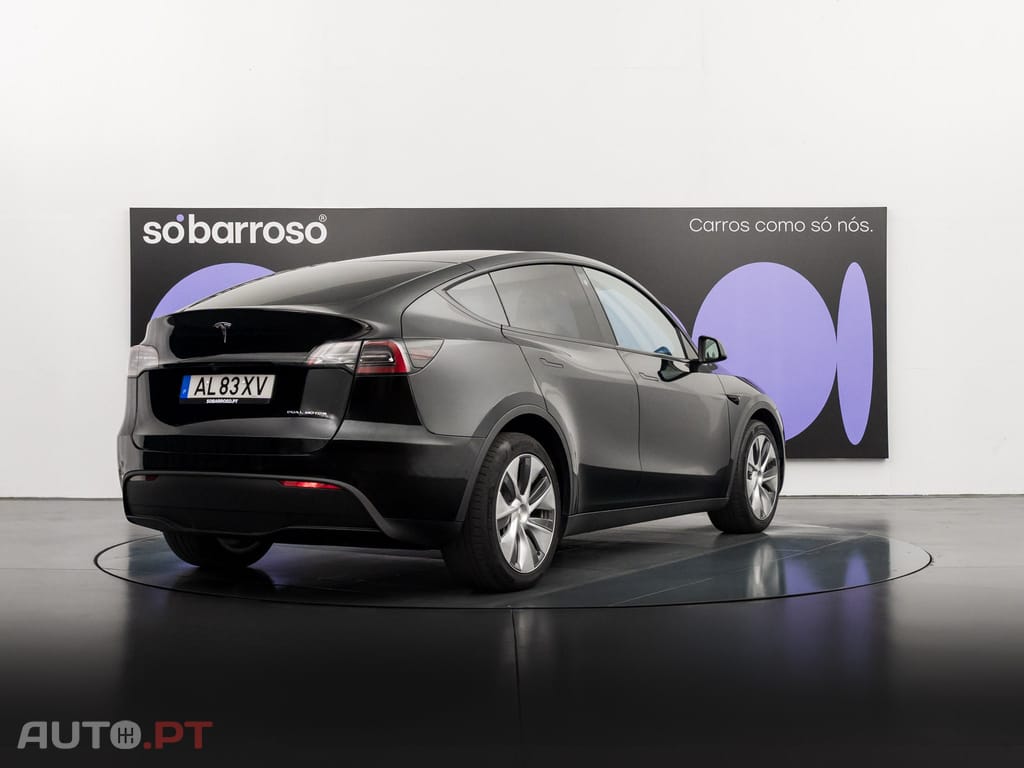 Tesla Model Y Long Range Tração Integral