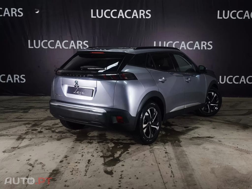 Peugeot E-2008 50 kWh Allure Pack