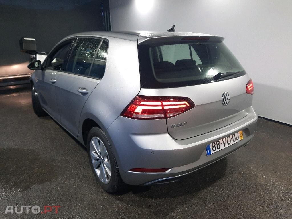 Volkswagen Golf 1.6 TDI Confortline
