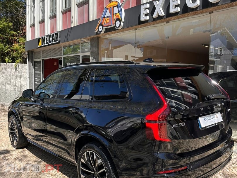 Volvo XC90 2.0 T8 PHEV Plus Dark AWD