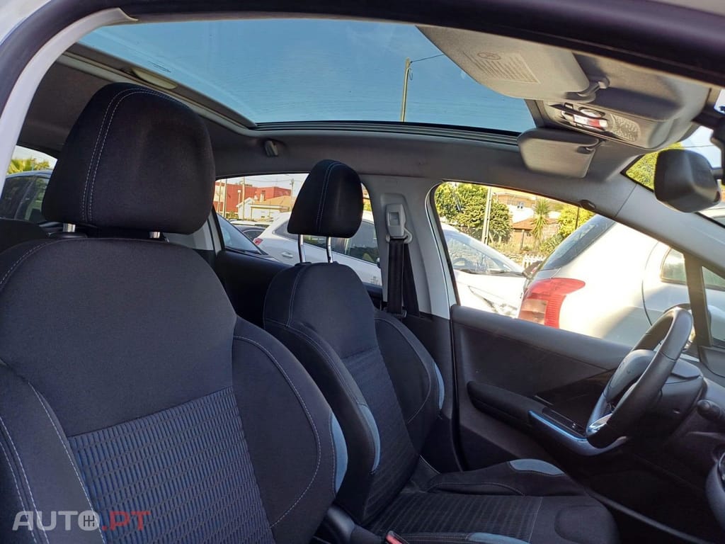 Peugeot 208 1.2 PureTech Allure