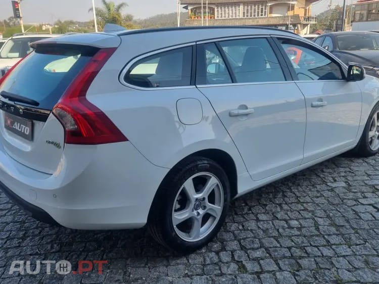 Volvo V60 1.6 D2 Momentum Eco