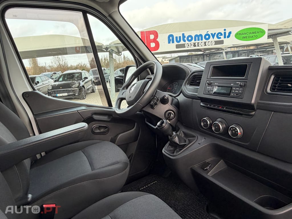 Renault Master 2.3 dCI L4 3.5T 3LUG Nacional