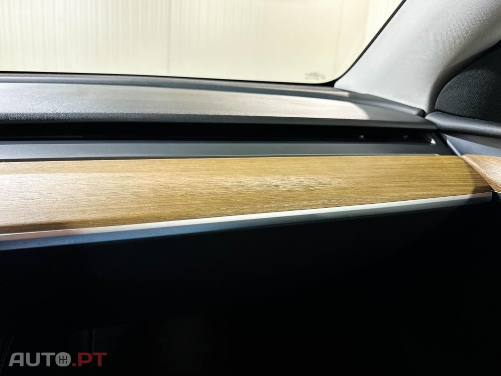 Tesla Model Y Long Range Dual Motor AWD
