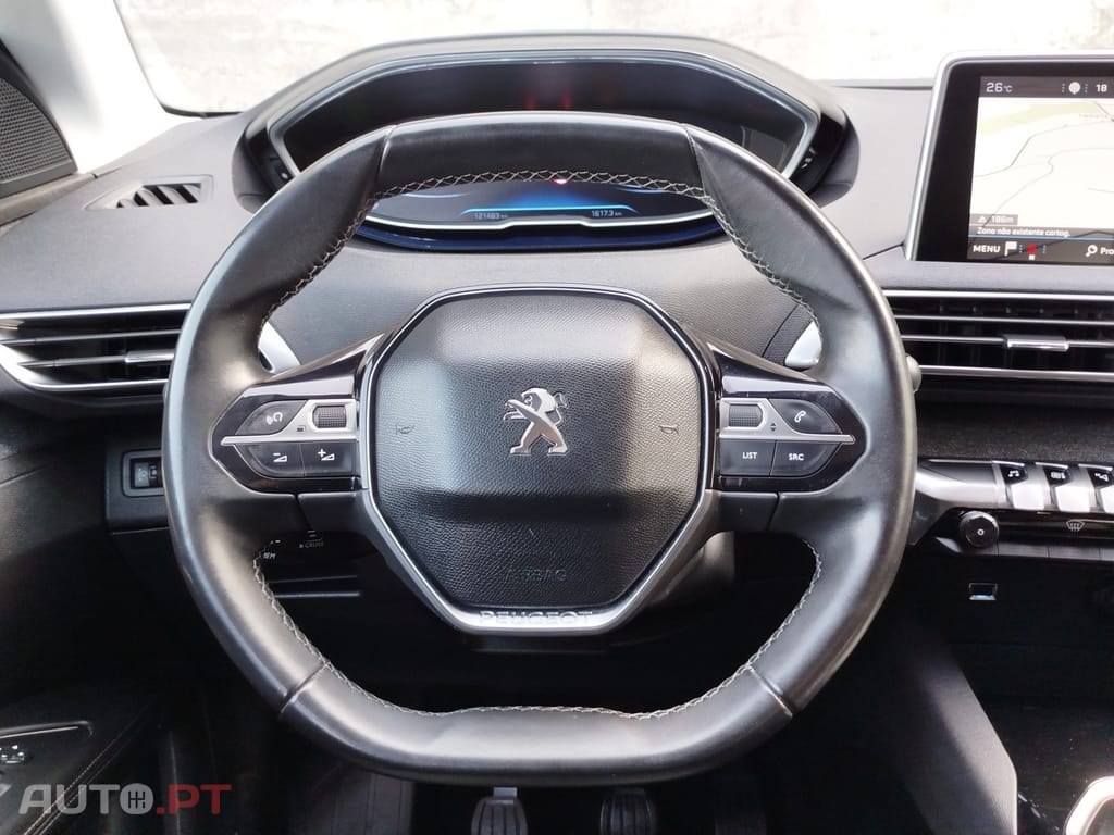 Peugeot 5008 1.2 PureTech Allure J18