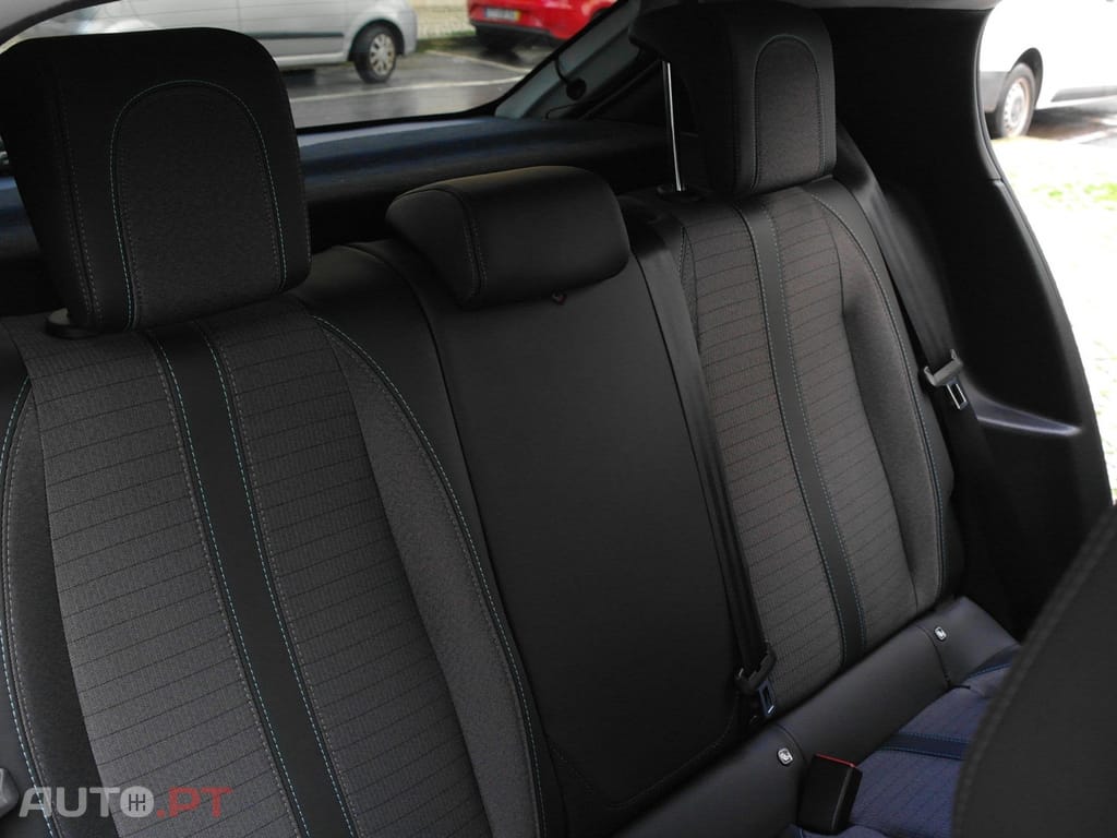 Peugeot E-208 50 kWh Active