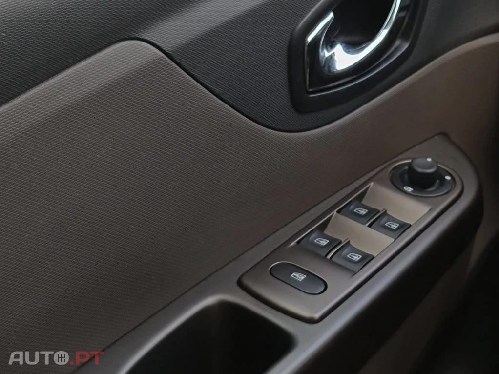 Renault Captur 1.2 TCe EXCLUSIVE XMOD (EDC)