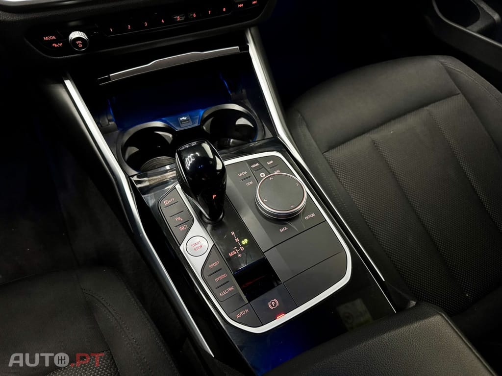 BMW 320 e Touring Auto