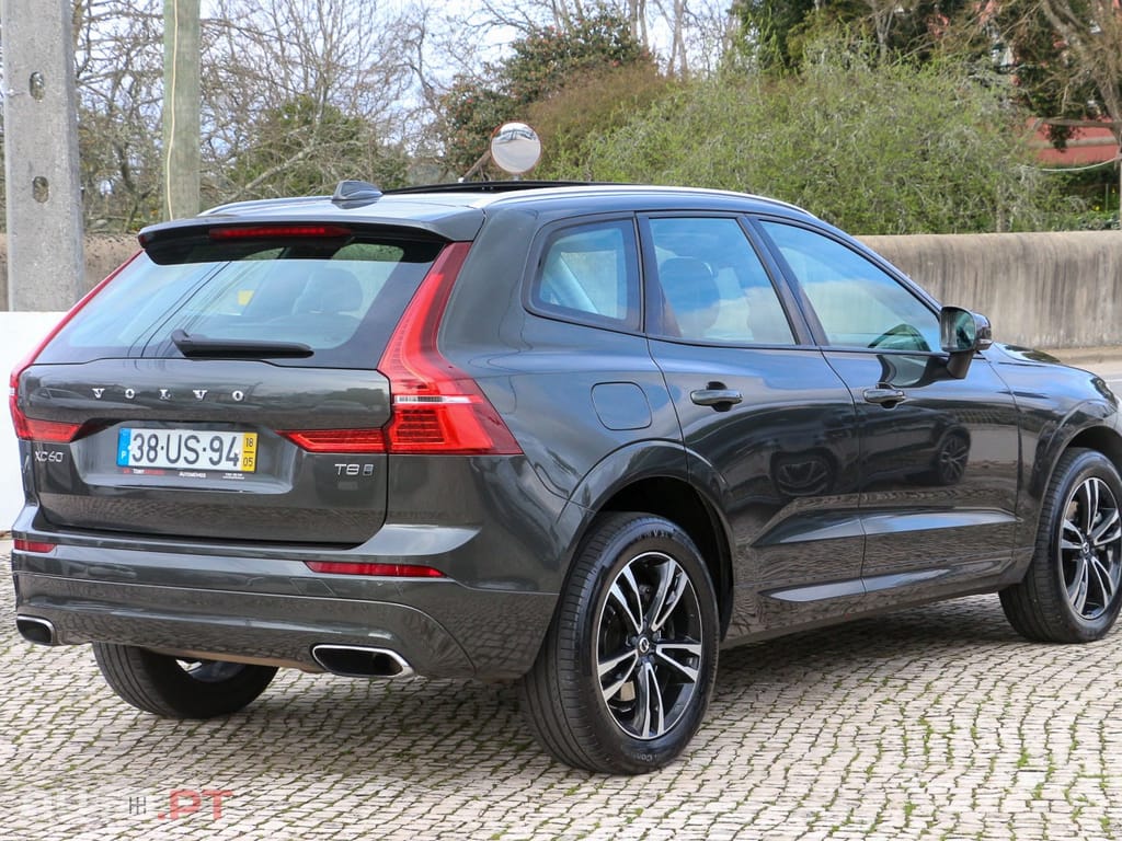 Volvo XC60 2.0 T8 PHEV Momentum AWD