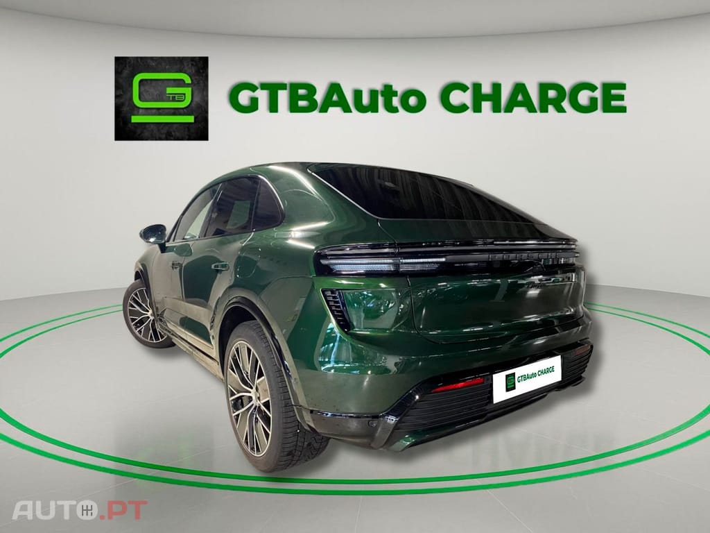 Porsche Macan I.V.A DEDUTIVEL Turbo