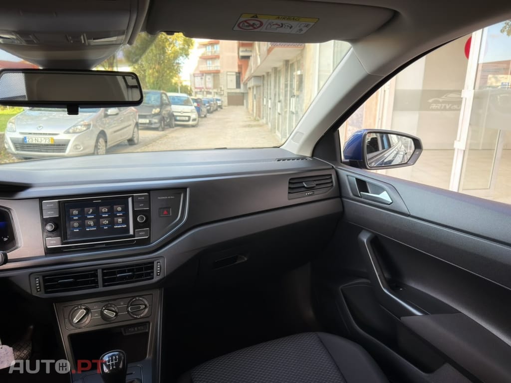 Volkswagen Polo 1.0 Confortline