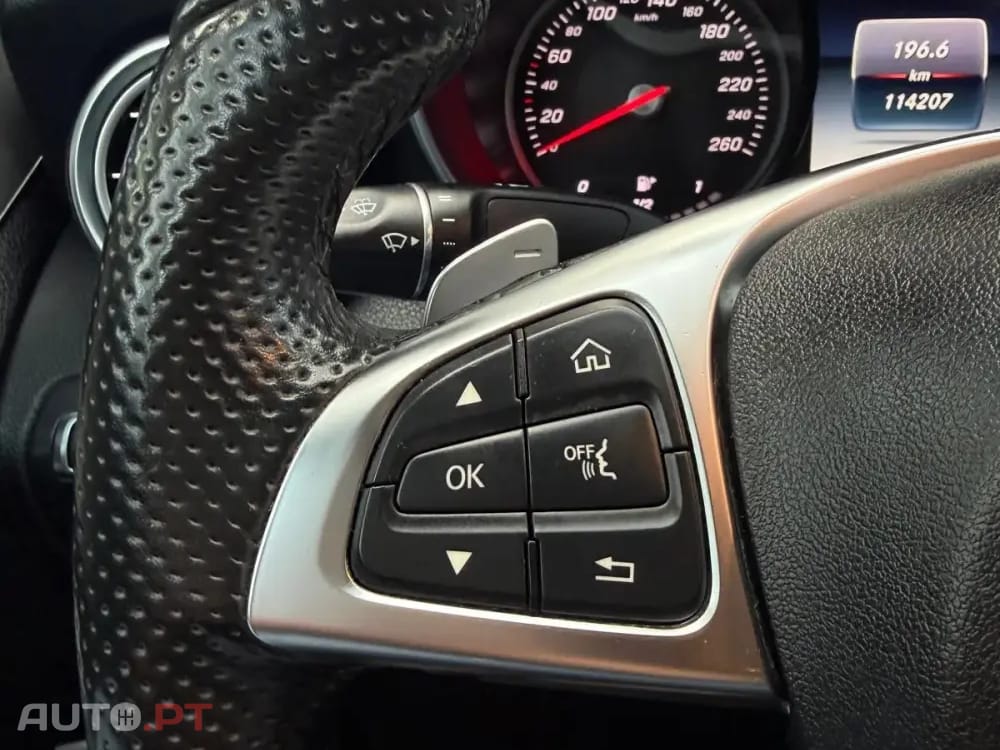 Mercedes-Benz C 300 h AMG Line