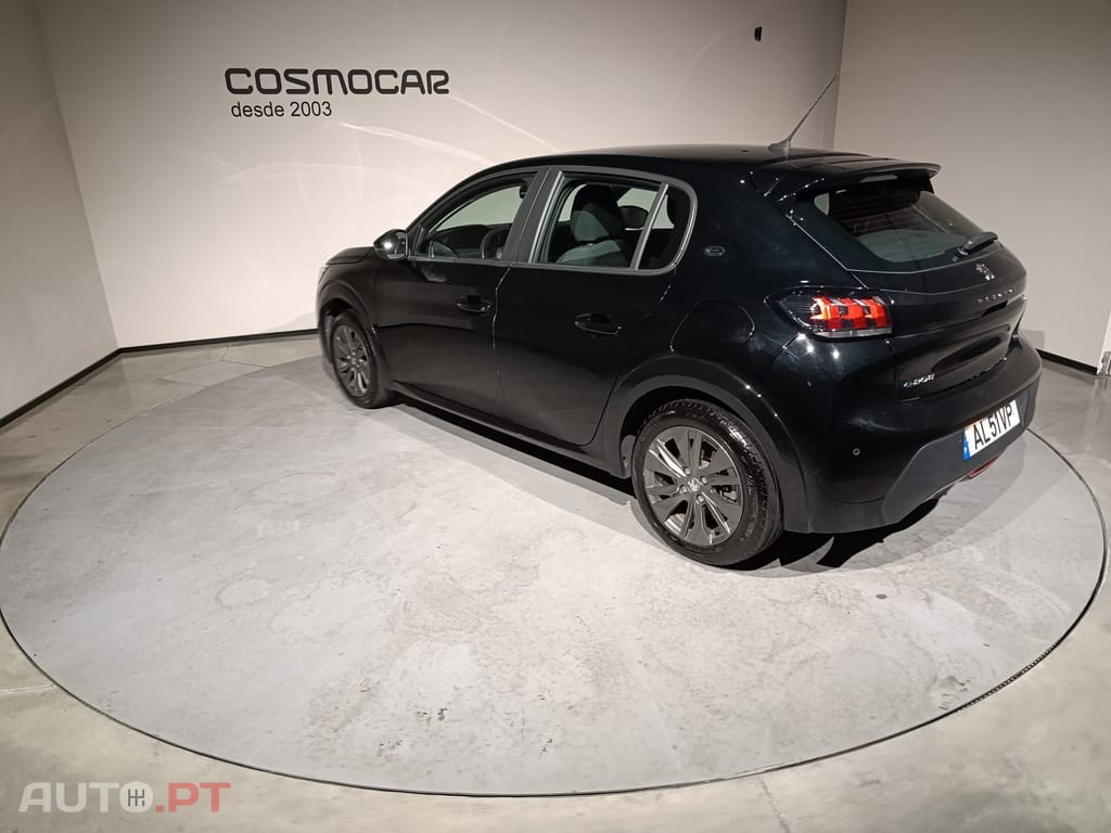 Peugeot E-208 Active Pack 