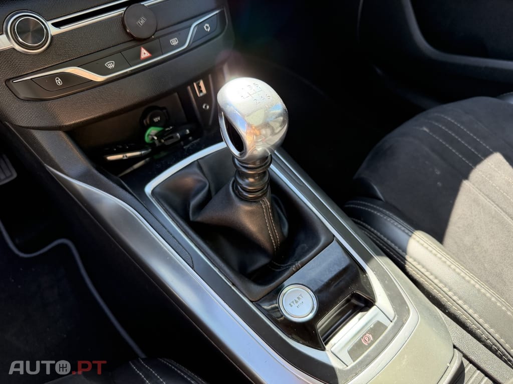 Peugeot 308 1.6 BlueHDi Allure J17
