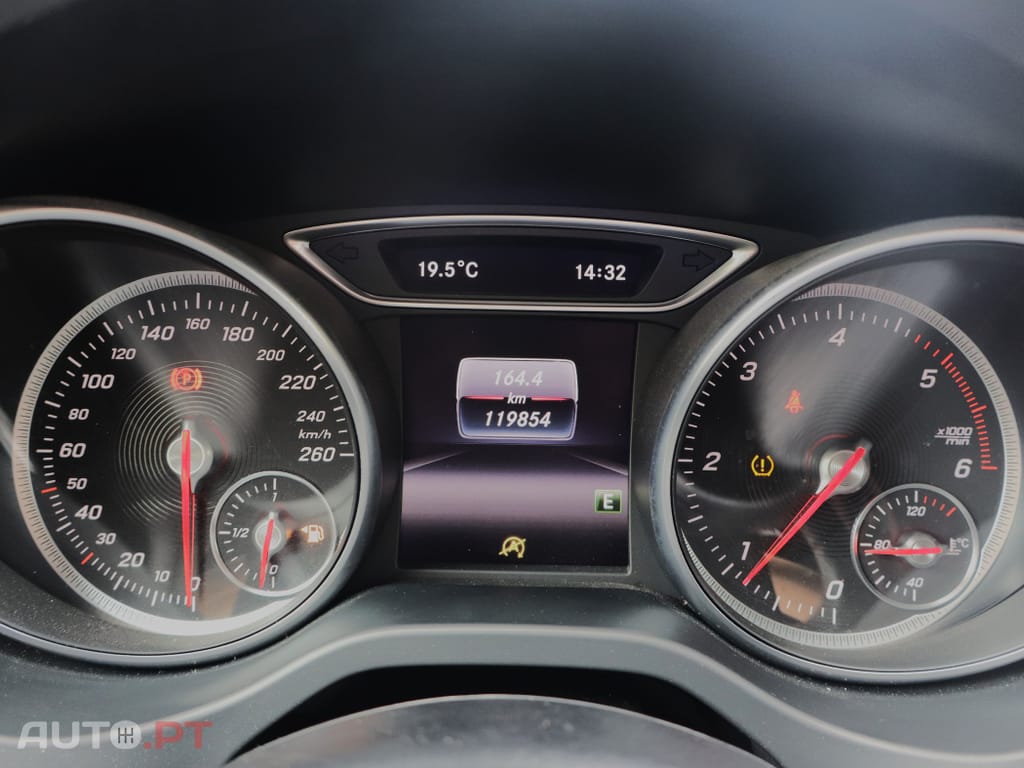 Mercedes-Benz GLA 180 d AMG Line