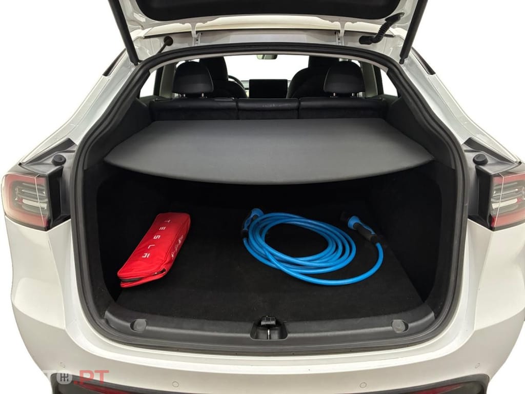Tesla Model Y Long Range Dual Motor AWD