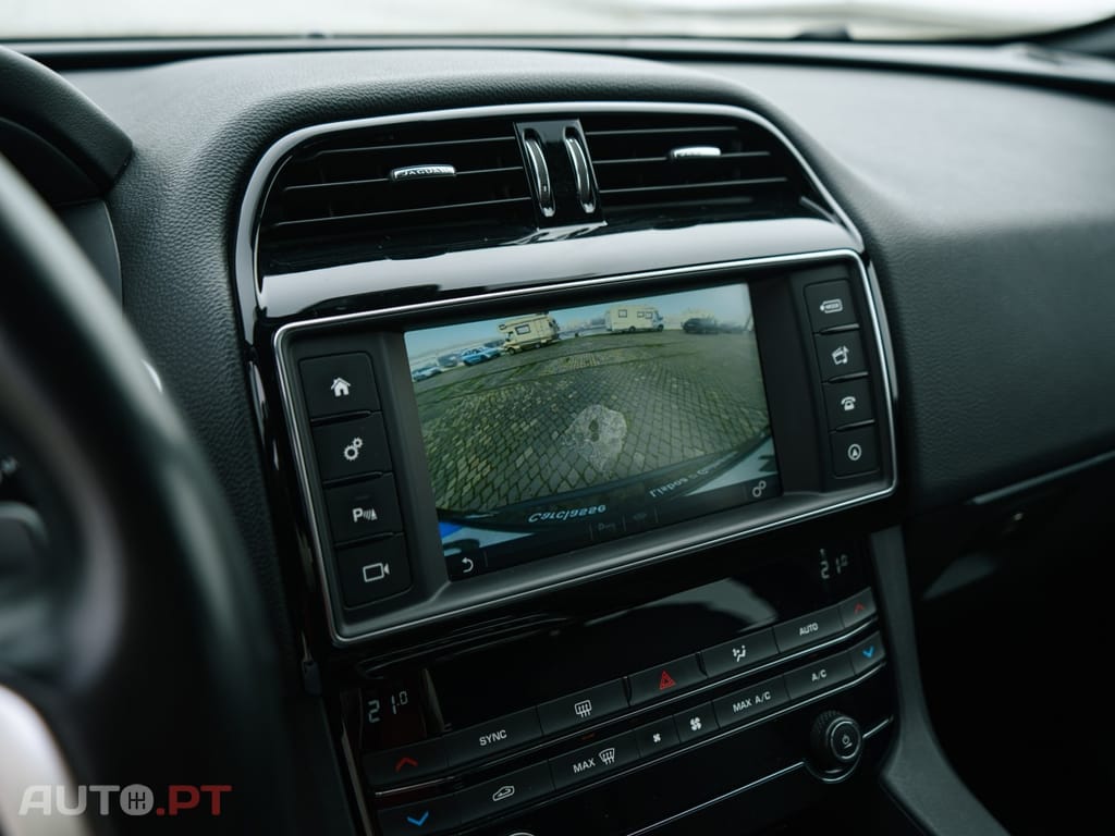 Jaguar F-Pace 2.0 i4D Portfolio Aut.
