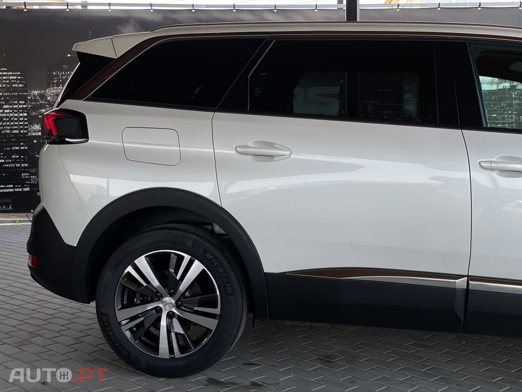 Peugeot 5008 1.2 PureTech Allure Pack EAT8