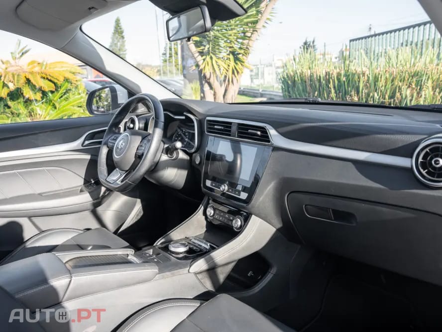 MG ZS EV 44.5 kWh Luxury