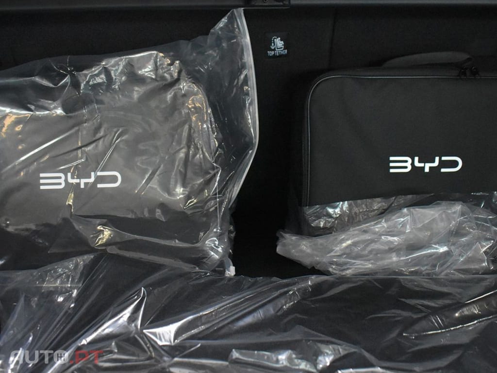 BYD Seal U I.V.A DEDUTIVEL DM-i 1.5 PHEV 