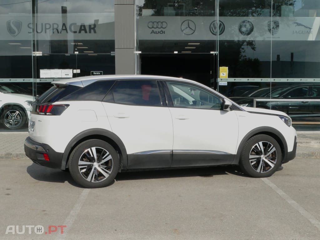 Peugeot 3008 1.6 Hybrid Allure e-EAT8