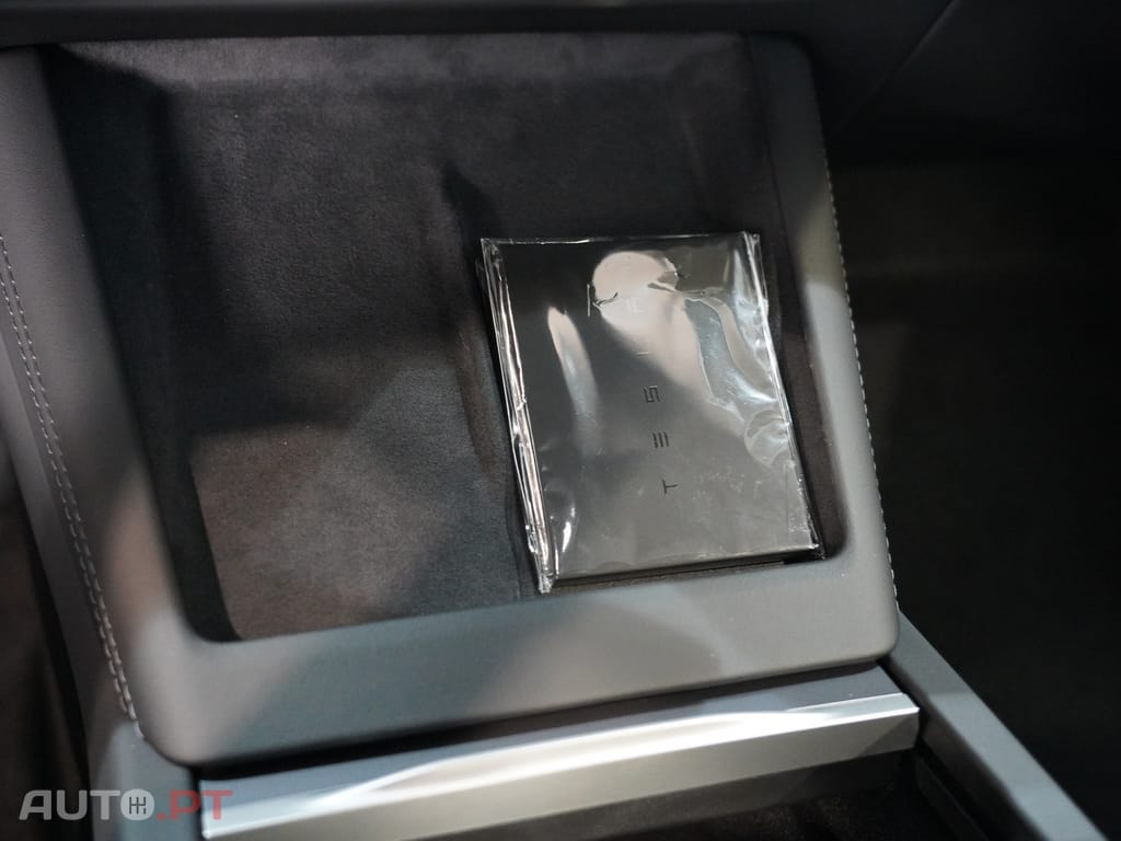 Tesla Model 3 Tração Traseira