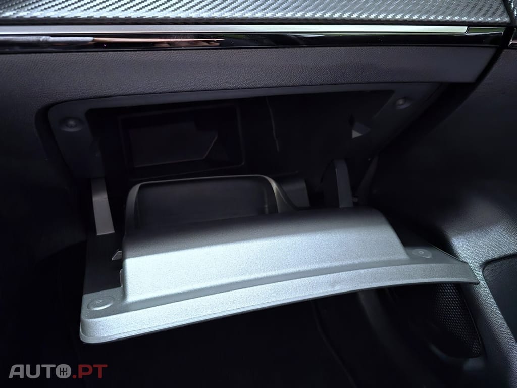 Peugeot E-208 50 kWh Allure Pack