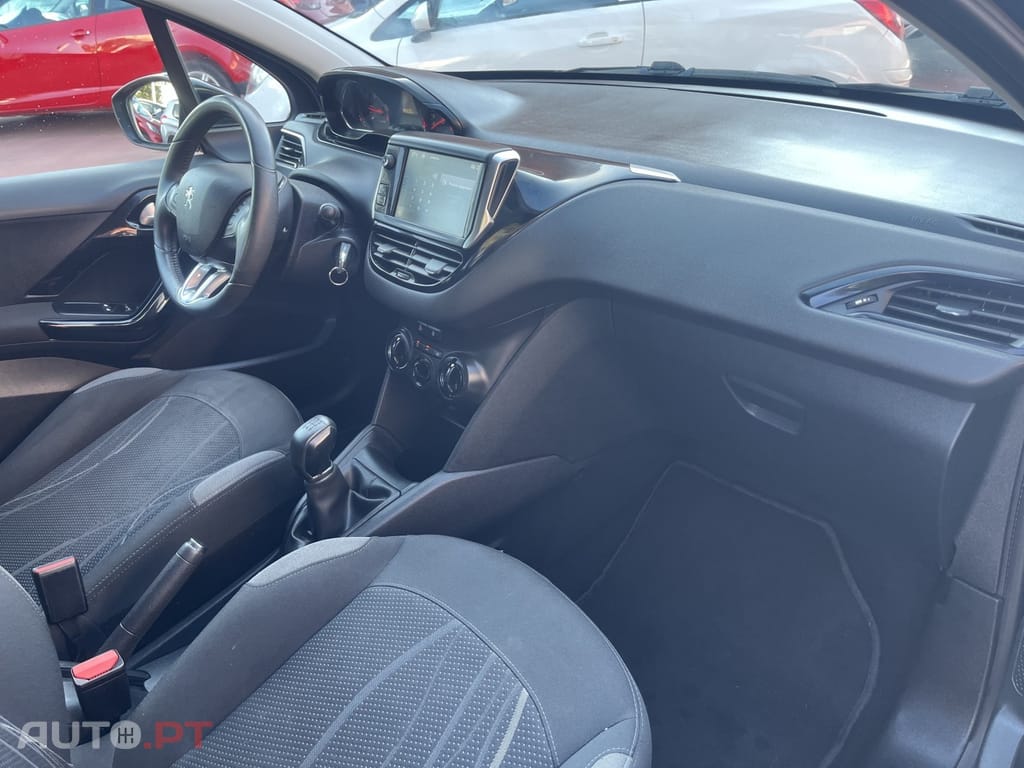 Peugeot 208 1.2 VTi Active