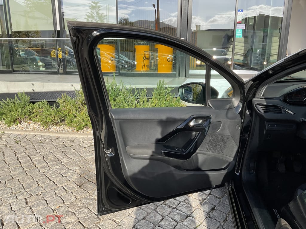 Peugeot 208 1.2 VTi Active