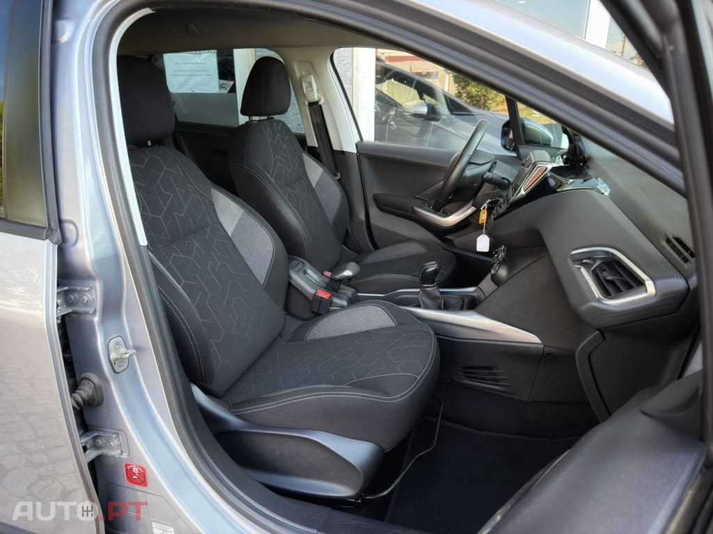 Peugeot 2008 1.2 PureTech Active