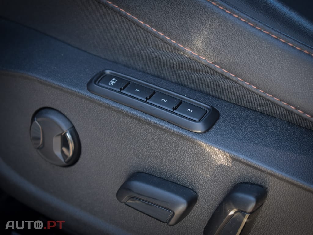 Cupra Formentor 1.4 Hybrid -Teto Panoramico e de abrir