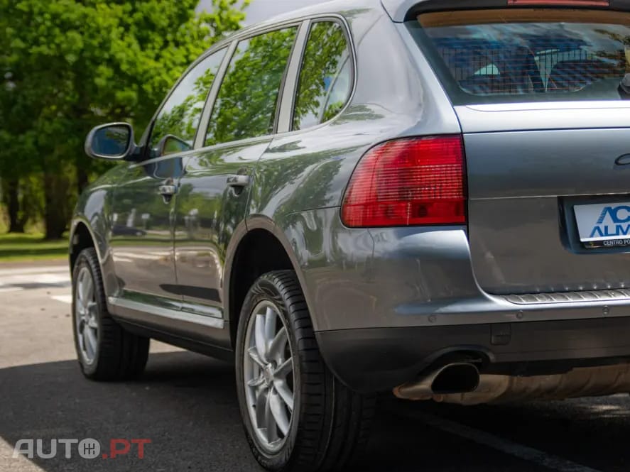 Porsche Cayenne Tiptronic