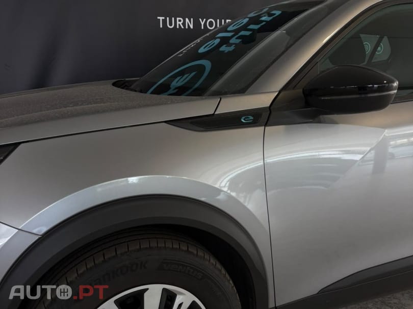 Peugeot E-2008 50 kWh Active