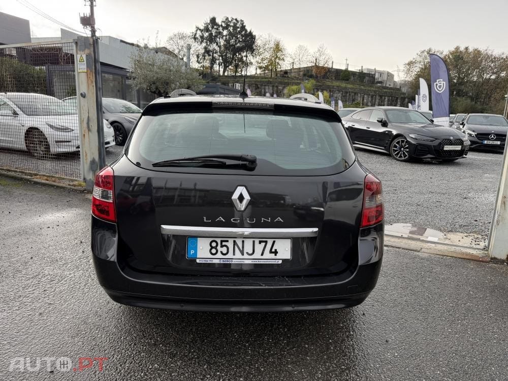 Renault Laguna Break Outro