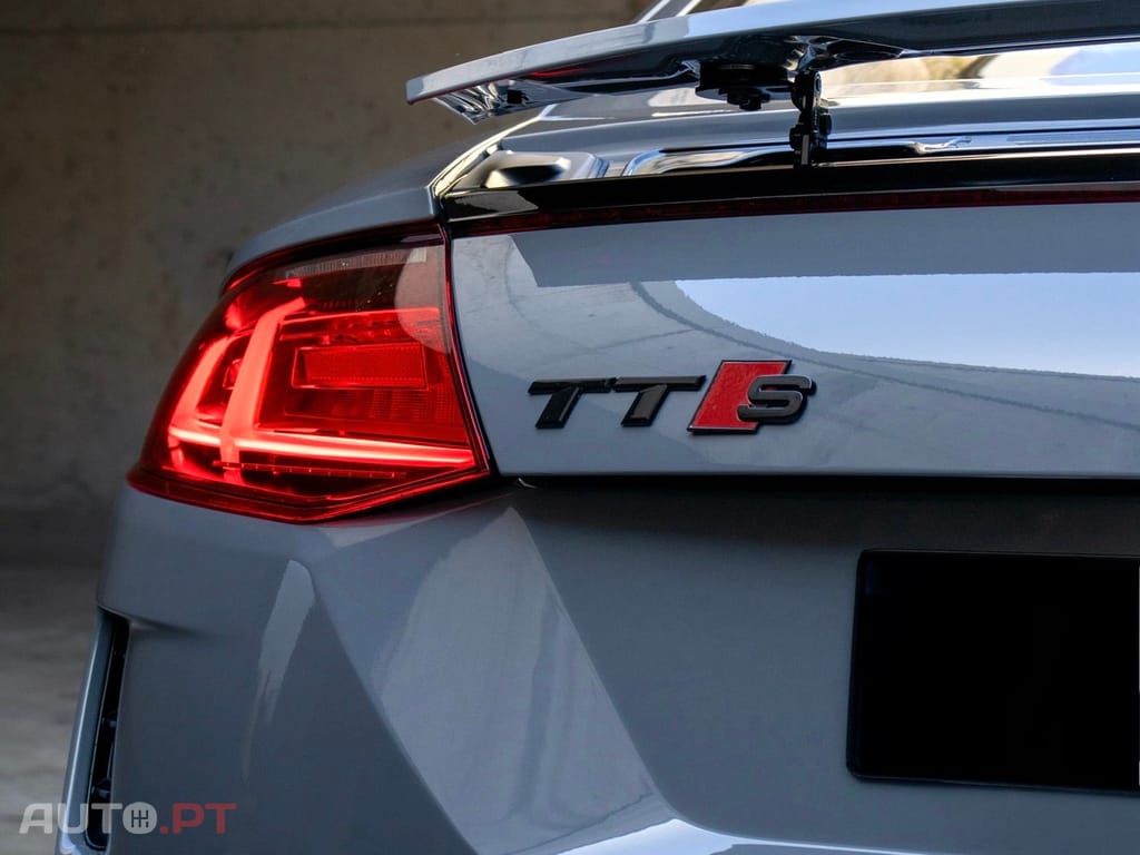 Audi TTS 2.0 TFSi quattro S Tronic