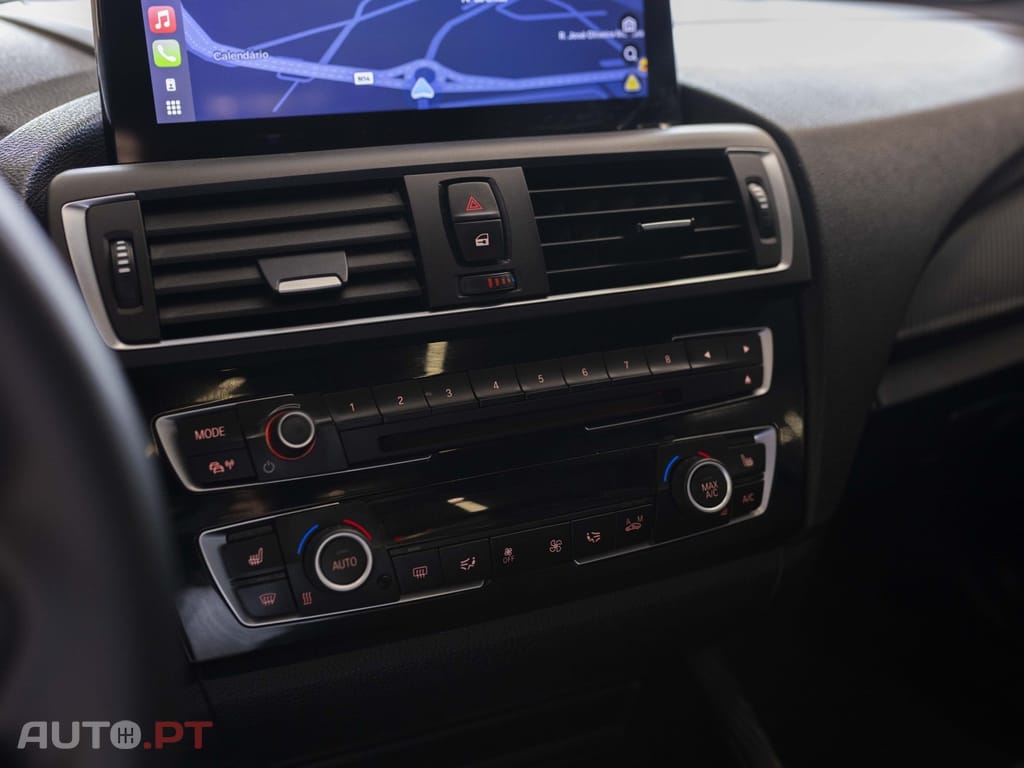 BMW 220 i Coupe Pack M