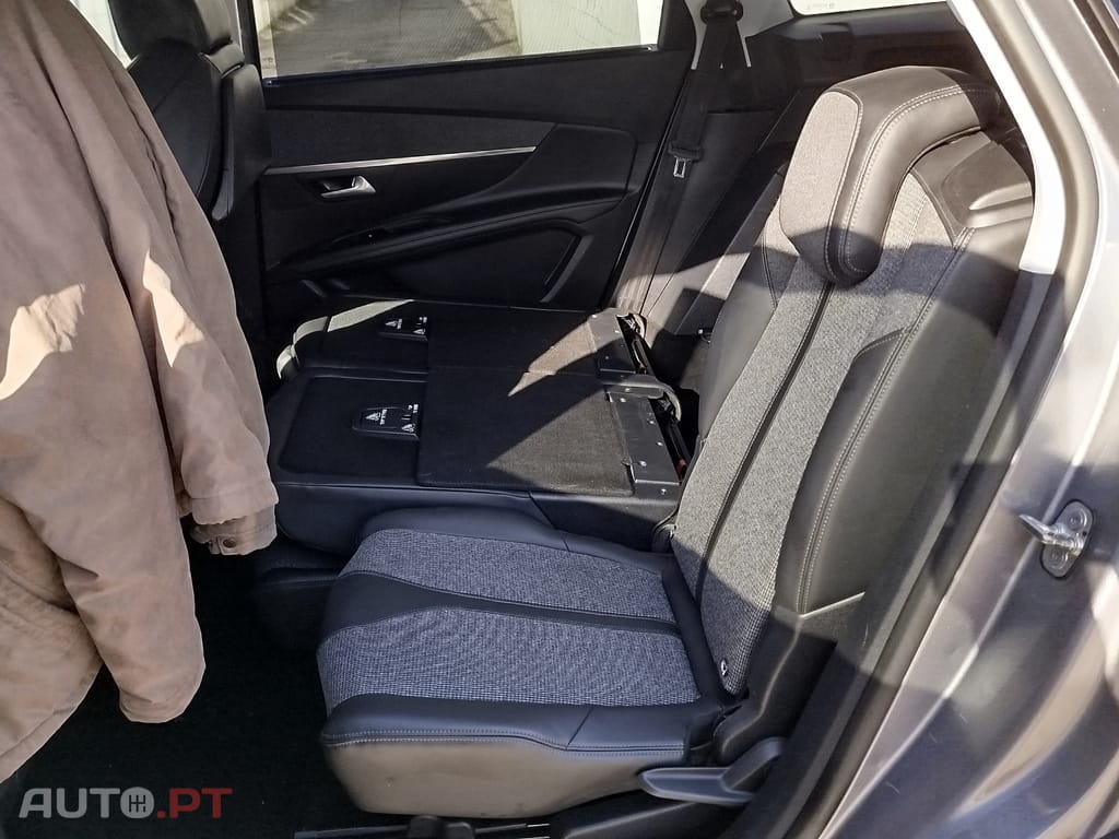 Peugeot 5008 Allure 1.6 BlueHDI 120Cv