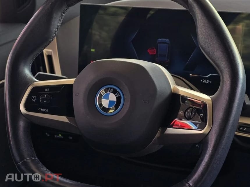 BMW iX xDrive 50
