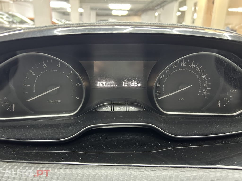 Peugeot 2008 1.2 PureTech Style