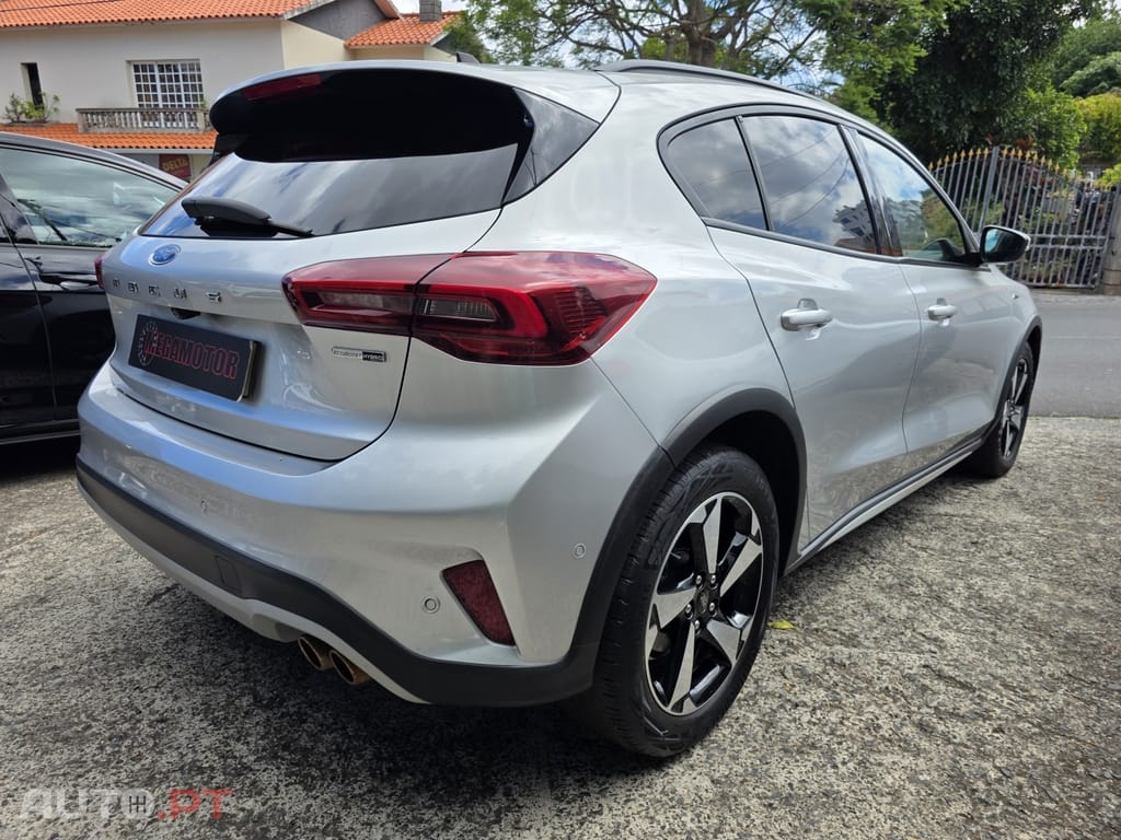 Ford Focus 1.0 EcoBoost MHEV Active X