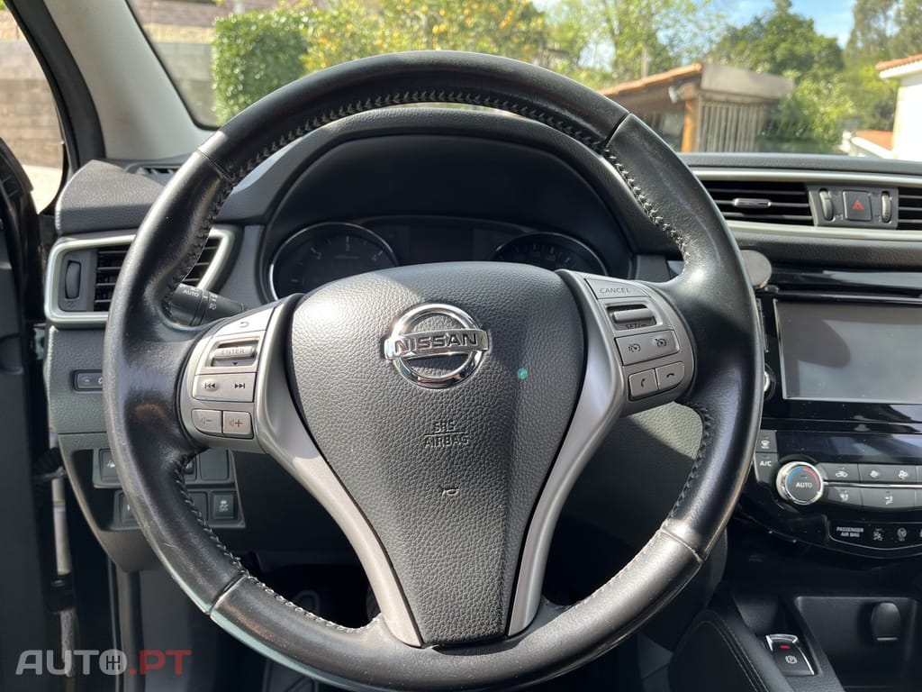 Nissan Qashqai 1.5 dCi N-Connecta 18 RS+PS
