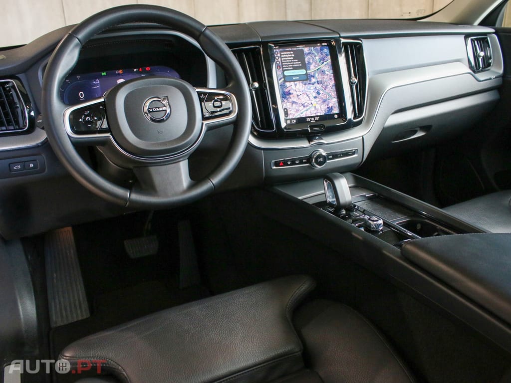 Volvo XC60 2.0 T6 PHEV Plus Dark AWD