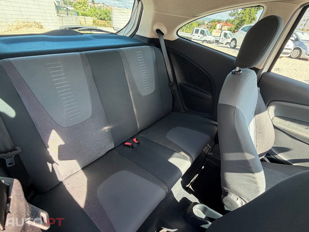 Ford KA 1.2 Titanium