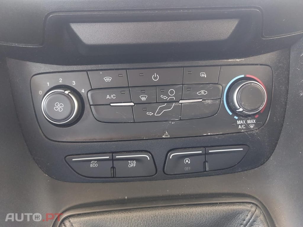 Ford Transit Connect 1.5 TDCI  200 L2 Trend  -  IVA Dedutível