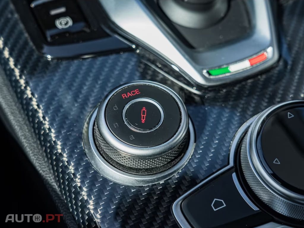 Alfa Romeo Stelvio Quadrifoglio Q4 2.9 V6 Bi-Turbo