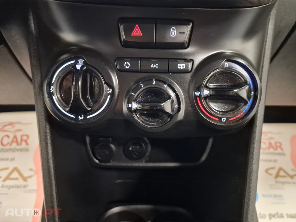 Peugeot 2008 1.2 PURETECH STYLE